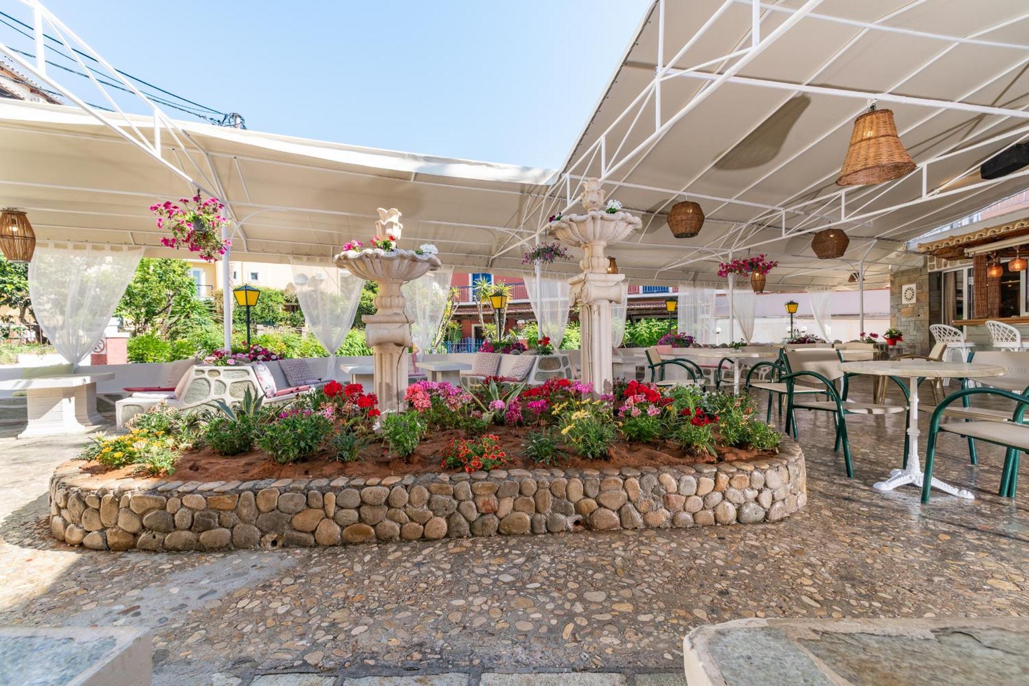 Sirena Beach Gouvia Luaran gambar